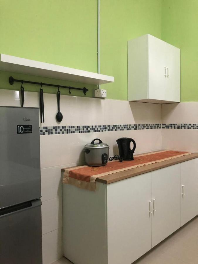 Afza Homestay Sura Free Unifi Kampong Sura Masjid Extérieur photo